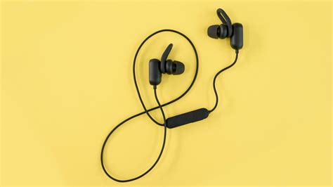藍牙耳機聲音小(藍牙耳機聲音小怎么調大)縮略圖