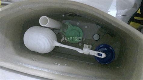 馬桶漏水怎么修理,馬桶底部邊緣漏水怎樣維修縮略圖