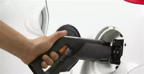 電瓶車正確充電方法,電瓶車正確充電方法的圖片縮略圖