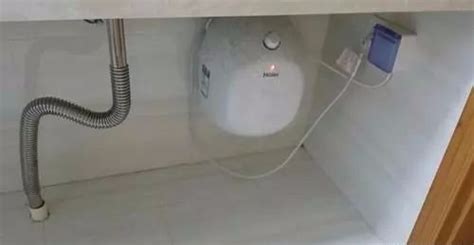 電熱水龍頭和小廚寶哪個好用,熱水龍頭哪個品牌質(zhì)量好縮略圖