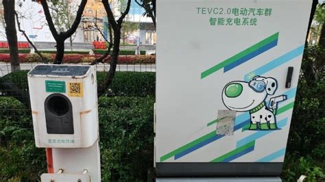 電瓶車充電幾小時好,電瓶車充電一夜不拔有危害嗎縮略圖