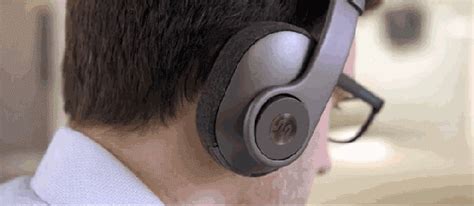 頭戴式耳機危害,頭戴式耳機危害大還是入耳式大縮略圖