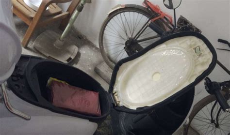 電動自行車后座坐墊怎么拆(雅迪電動自行車后座坐墊怎么拆)縮略圖