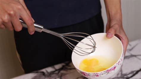 煮蛋器怎么用視頻教程,小熊煮蛋器怎么使用視頻縮略圖