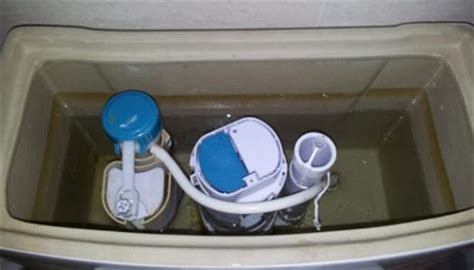 坐便器水箱漏水維修視頻,坐便器水箱漏水維修視頻教程縮略圖
