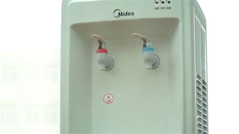 飲水機漏水怎么辦(飲水機漏水怎么辦維修視頻)縮略圖