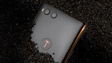 堅果手機r1(堅果手機r1多少錢一臺)縮略圖