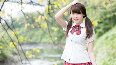 校服女生(校服女生高中)縮略圖