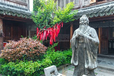孔子像雕塑擺放的方位,學校孔子像雕塑擺放的位置縮略圖