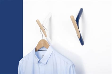 掛畫專用的掛鉤(掛畫專用的掛鉤怎么安裝)縮略圖