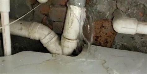 水槽堵了不能下水怎么辦,水槽下水口堵塞怎么辦縮略圖
