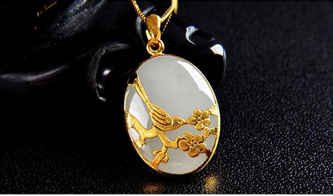 金鑲玉吊墜(金鑲玉吊墜一般價格多少錢)縮略圖