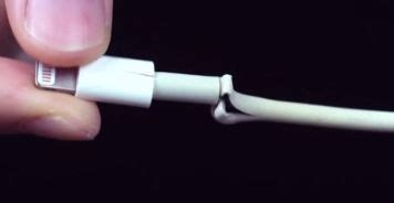 充電器線頭快斷了怎么處理(充電器線頭斷了怎么接)縮略圖