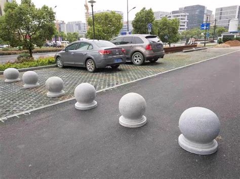 路障石墩,路障石墩子多少錢一個縮略圖