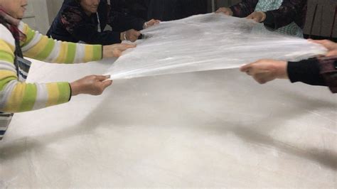 蠶絲被適合什么季節(jié)使用(蠶絲被什么季節(jié)用最合適)縮略圖