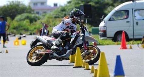 摩托車駕駛證科目一模擬考試(電動摩托車駕駛證科目一模擬考試)縮略圖