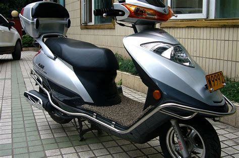 踏板車,踏板車摩托車縮略圖