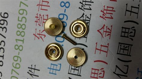 胸針卡扣(胸針卡扣怎么扣的)縮略圖