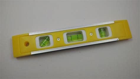 水平尺怎么用(水平尺使用方法圖解水平尺怎么用)縮略圖