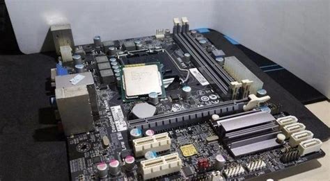 電腦主機(jī)組裝(電腦主機(jī)組裝教學(xué))縮略圖