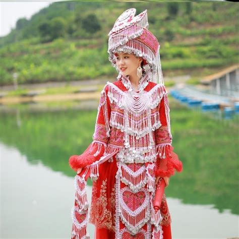 苗族服飾女裝,苗族服飾女裝圖片縮略圖