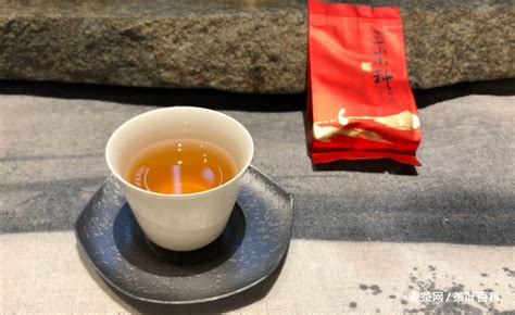磚茶是紅茶還是綠茶(大紅袍屬于什么茶)縮略圖
