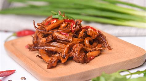 魷魚須上的黑膜需要去掉嗎(魷魚須黑膜怎么快速處理)縮略圖