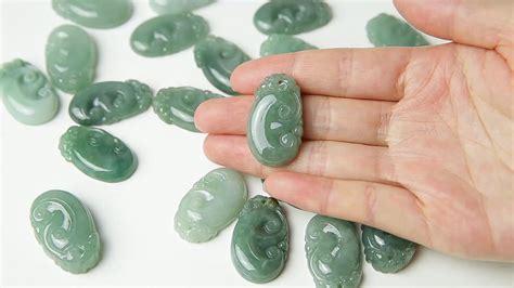緬甸翡翠玉一般多少錢(緬甸翡翠玉價格多少錢一克)縮略圖