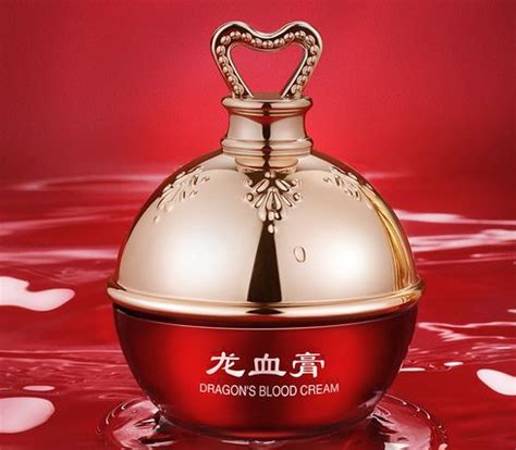 貴婦膏和龍血膏哪個好用(為什么龍血膏不建議白天使用)縮略圖