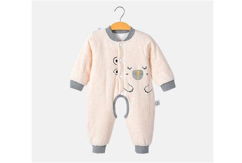 連體衣嬰兒(連體衣嬰兒什么時候穿)縮略圖