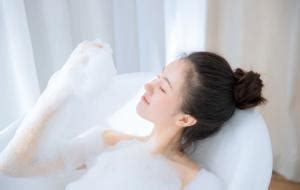桃紅色美女,桃紅色什么意思縮略圖