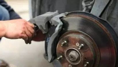 剎車片多少公里更換(剎車片多少公里更換一次)縮略圖