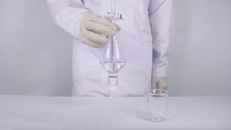 分液漏斗的凹槽和小孔分別在哪,分液漏斗的凹槽和小孔分別在哪圖片縮略圖