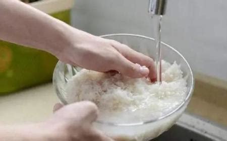 淘米水洗發(fā)水真的有效果嗎(淘米水洗發(fā)水真的有效果嗎怎么用)縮略圖