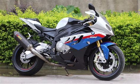 寶馬摩托車s1000r(寶馬摩托車s1000r落地多少錢)縮略圖