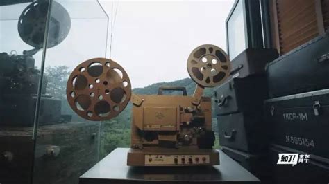膠片放映機(膠片放映機什么時候被淘汰的)縮略圖