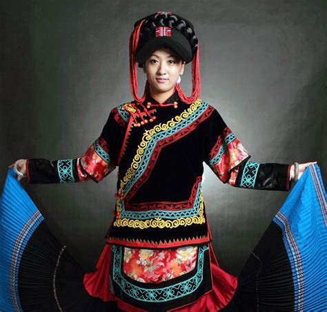 彝族服飾圖片,彝族服飾圖片高清縮略圖
