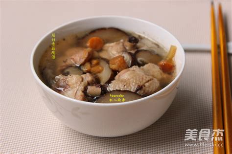 瑤柱煲雞搭配什么材料(瑤柱煲雞搭配什么材料好吃)縮略圖