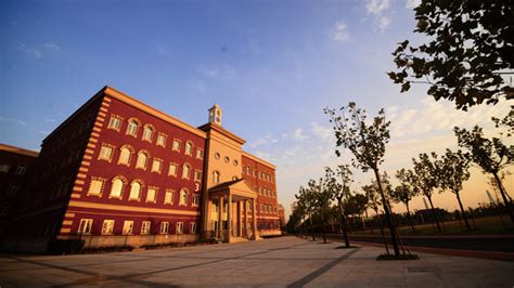 惠靈頓國際學(xué)校一年多少錢,天津惠靈頓國際學(xué)校一年多少錢縮略圖