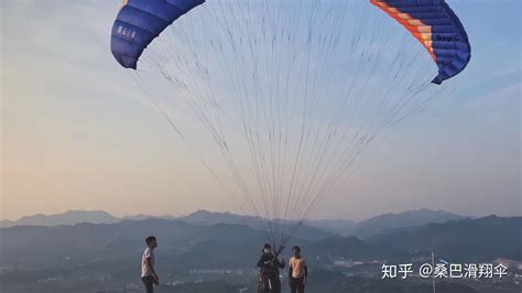 滑翔傘培訓學費多少錢,學滑翔傘學費多少錢縮略圖