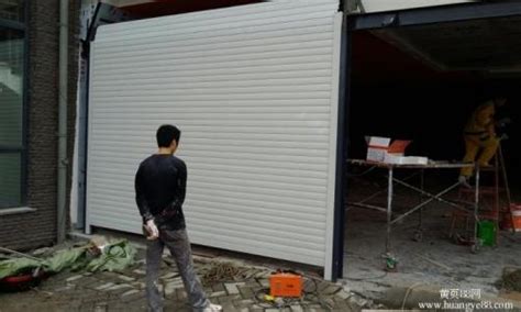 卷簾門壞了卷不上去了怎么修(卷簾門壞了卷不上去了怎么修視頻)縮略圖