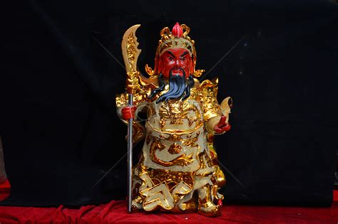 關(guān)公像的刀向上向下的講究,關(guān)公像是立刀的好還是橫刀的好縮略圖