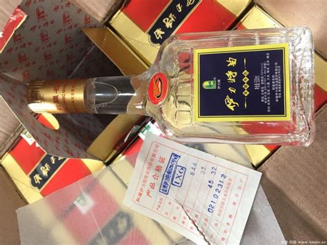 伊力特曲52度的多少錢(qián)一瓶(伊力老窖52度多少錢(qián))縮略圖
