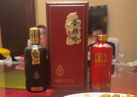 金樽,金樽清酒斗十千,玉盤珍羞直萬(wàn)錢縮略圖