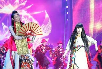 小彩旗個人資料簡介,小彩旗個人資料簡介 結(jié)婚照縮略圖