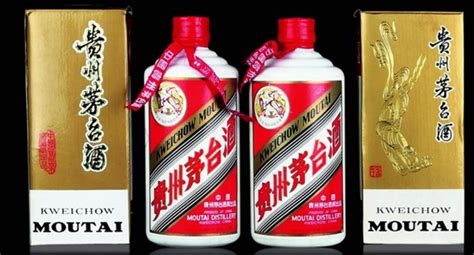 醬香白酒和濃香酒的區別,為啥醬香型酒一般人都喝不慣縮略圖 醬香白酒和濃香酒的區別,為啥醬香型酒一般人都喝不慣縮略圖