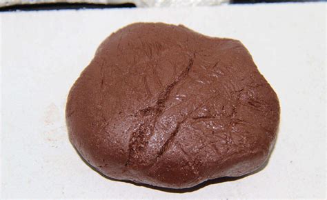 膠泥,膠泥貼墻磚縮略圖