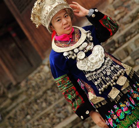 苗族服飾圖片(苗族服飾圖片大全大圖)縮略圖