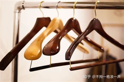 衣架掛衣服不變形(衣架掛衣服不變形的方法)縮略圖