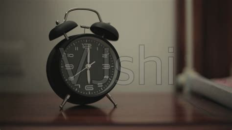 鬧鈴鬧鐘(鬧鈴鬧鐘設置方法)縮略圖